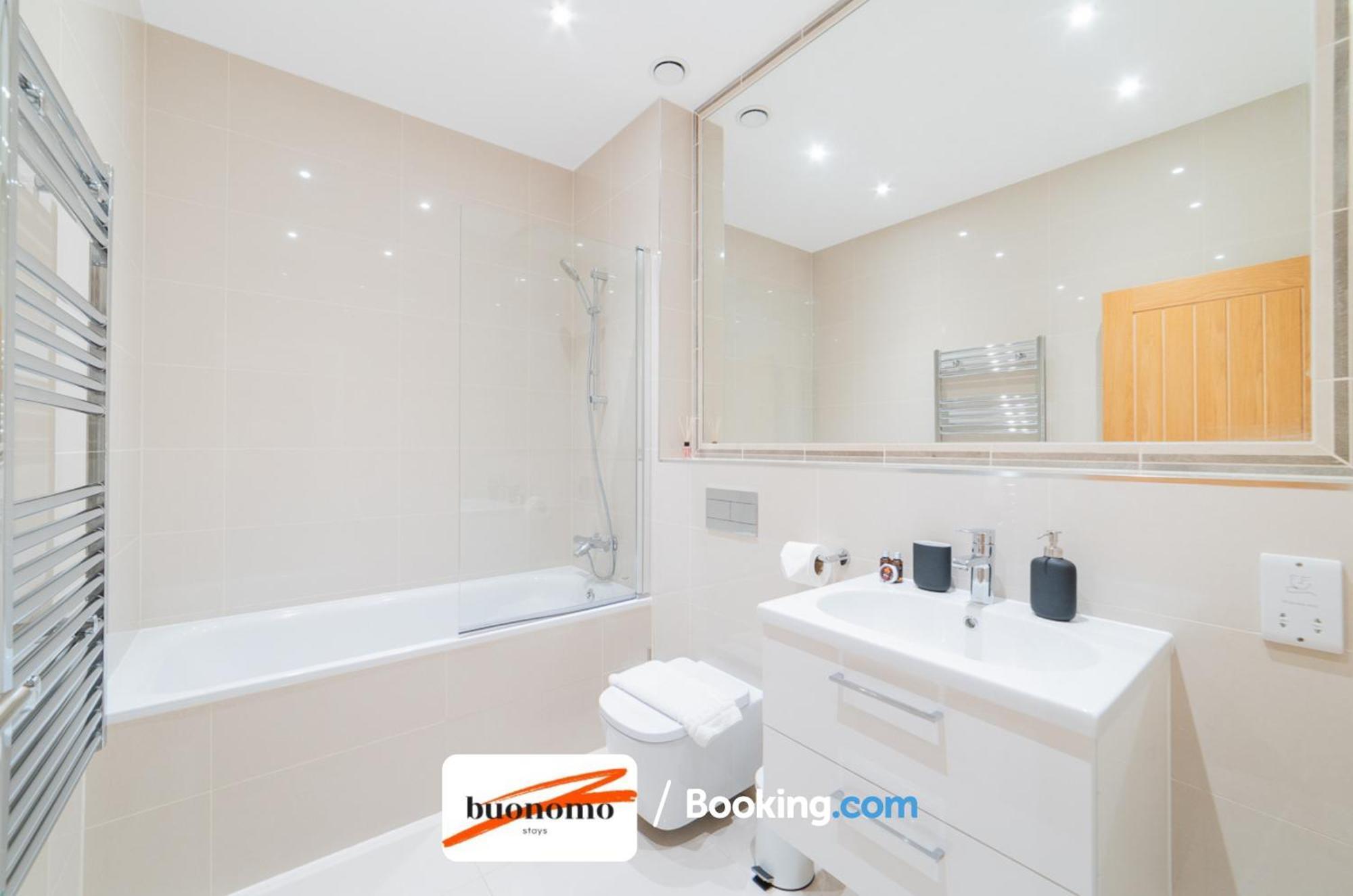 Two Bedroom Apartment At Buonomo Stays Short Lets & Serviced Accommodation Close To Wimbledon Tennis Courts 伦敦 外观 照片